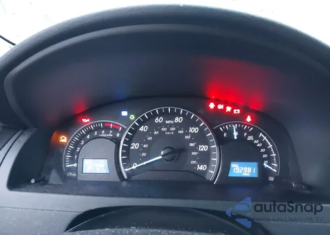 2015 Toyota Camry Le z USA, uszkodzony, nr VIN 4T1BF1FK1FU894352